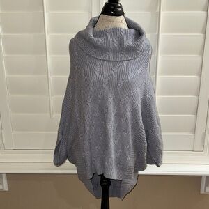 Neiman Marcus Cashmere Blend Cable Knit Poncho Sweater Heather Grey